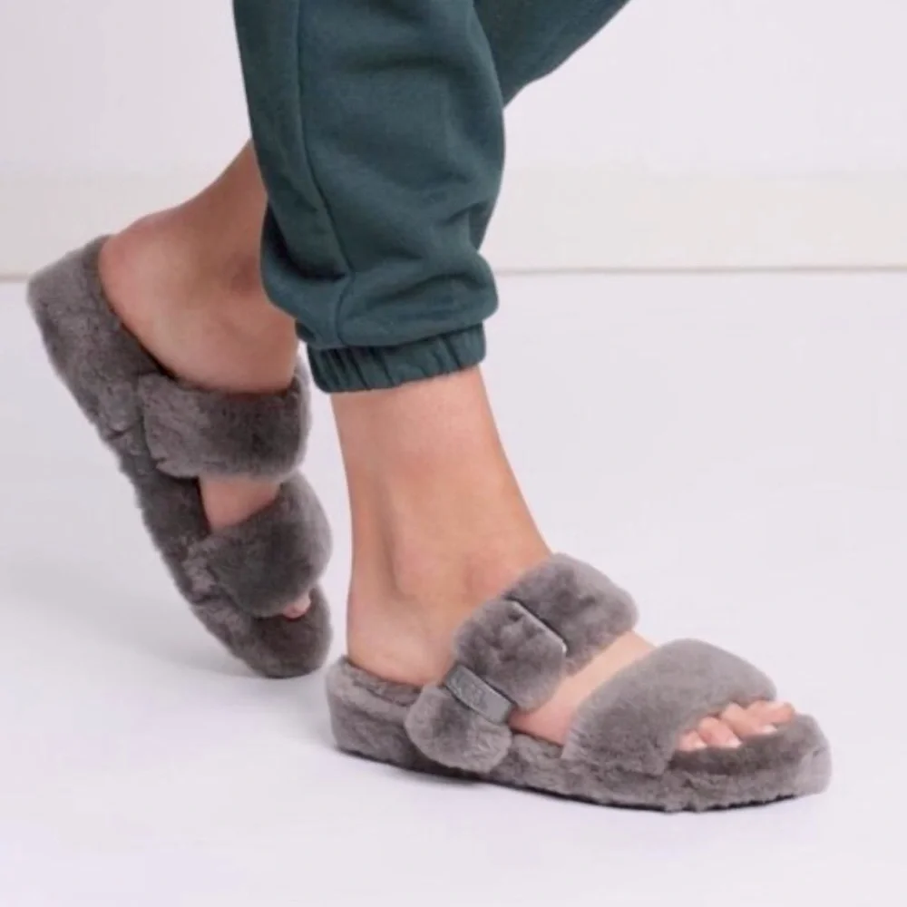 UGG Fuzz Yeah Slides - Picture 8 of 8